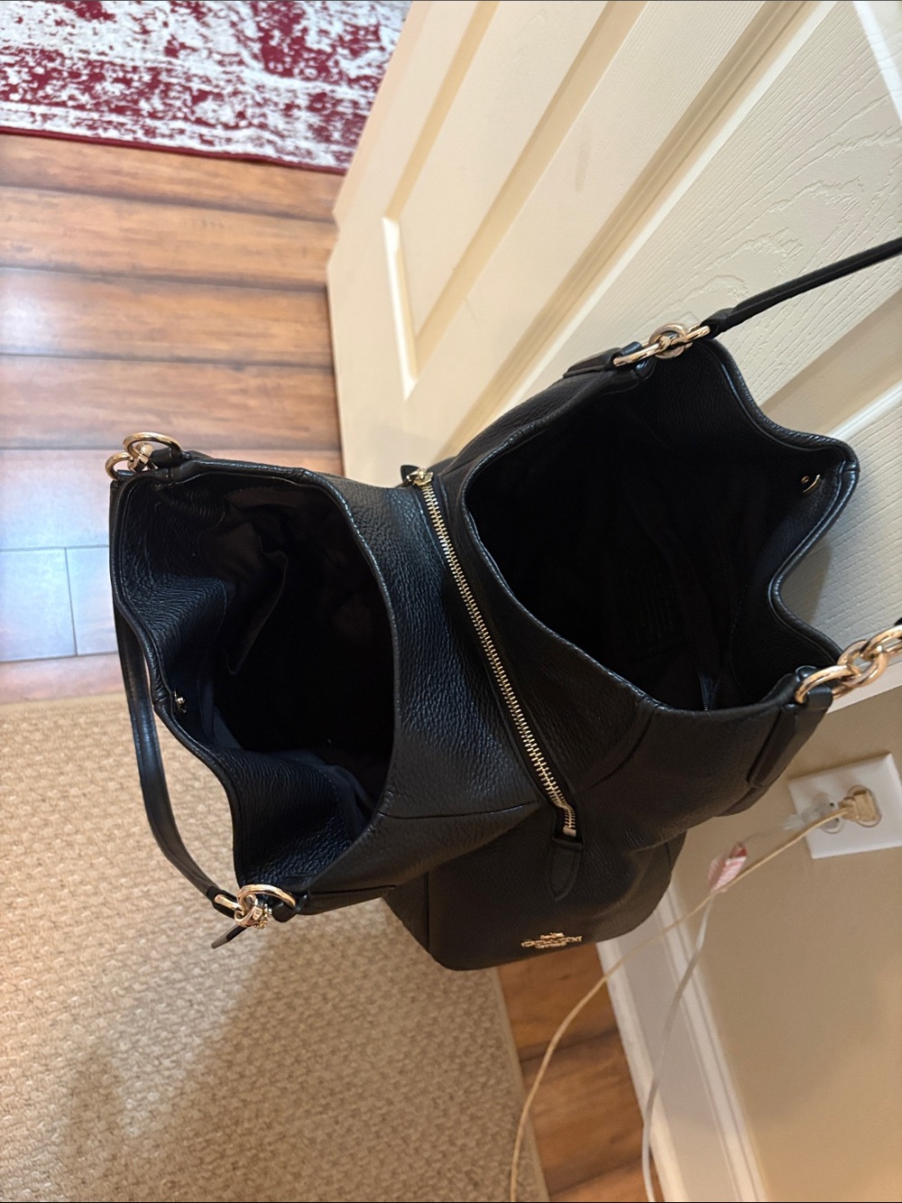 Coach Black Pebbled Leather Shoulder Bag with Gold Hardware - Picture 4 of 6